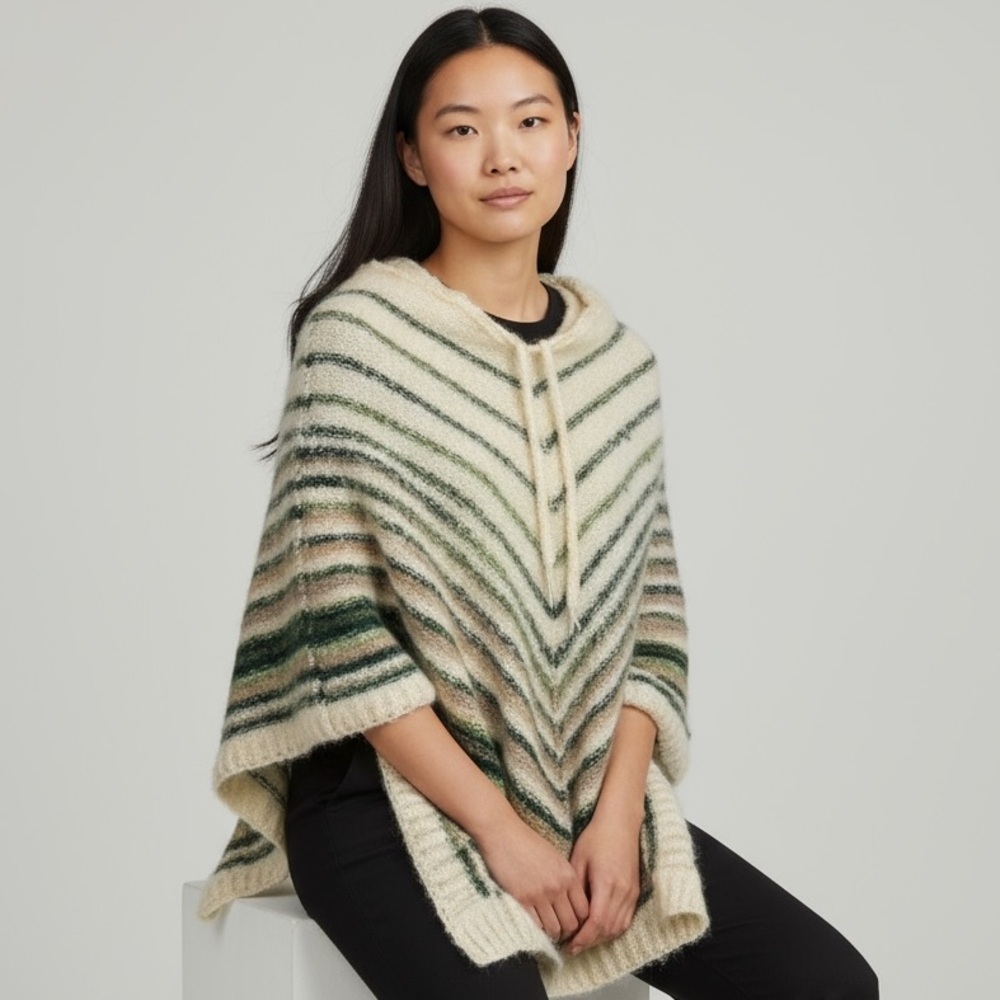 BREATHTAKING - EXTRAORDINARY DUAL‎ FUNCTION PONCHO / SKIRT. 100% WOOL -HANDMADE
